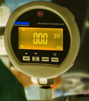 模擬壓力表比數(shù)字壓力表有更多移動(dòng)部件實(shí)現(xiàn)精確校準(zhǔn)？(圖1)