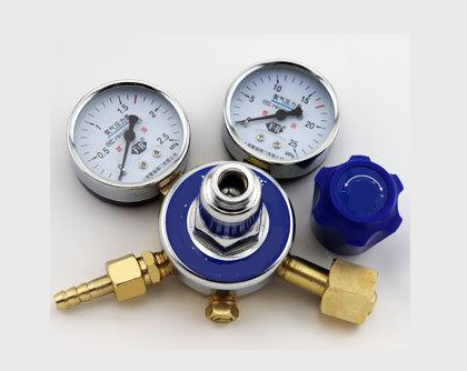 醫(yī)用氧氣減壓閥漏氣怎么辦，使用醫(yī)用氧氣減壓閥漏氣的注意事項(xiàng)(圖1)